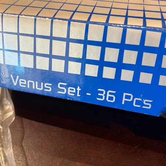 100% Authentic Zepter Venu Set 36 pieces fork, knife, spoon, tea, & desert spoon - Picture 3 of 5